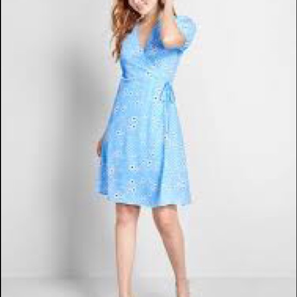 ModCloth blue daisy print wrap dress large new - Picture 2 of 6